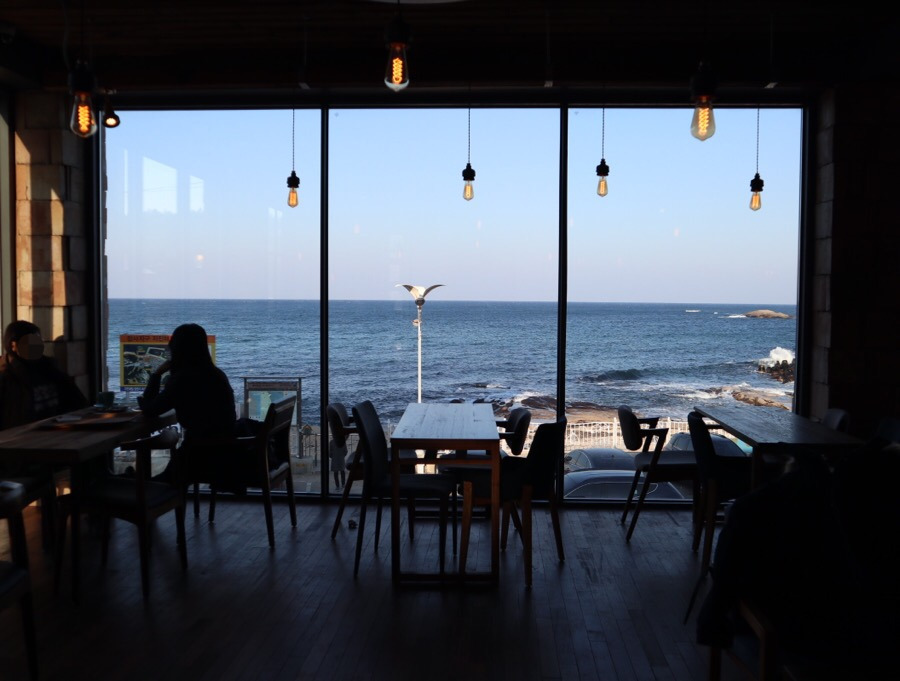 Another Blue 사진 1